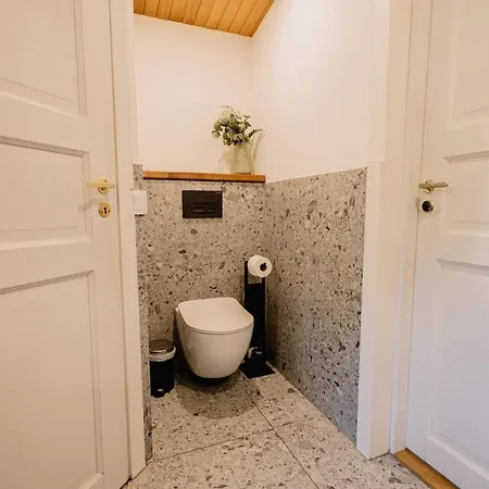Private Seaside House With Hottub And Sauna 派尔努