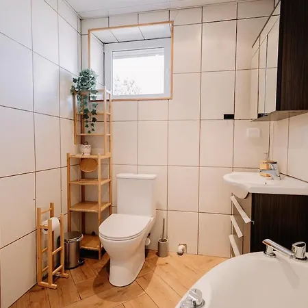 Private Seaside House With Hottub And Sauna 度假居 *